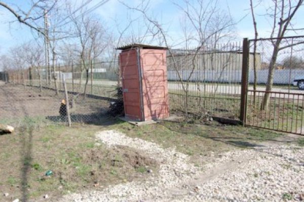 România, în top: avem cele mai multe WC-uri în curte